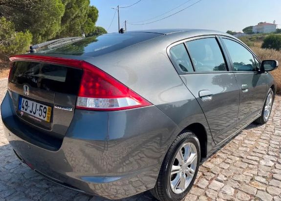 Honda Insight • 2010 • 83,148 km 6