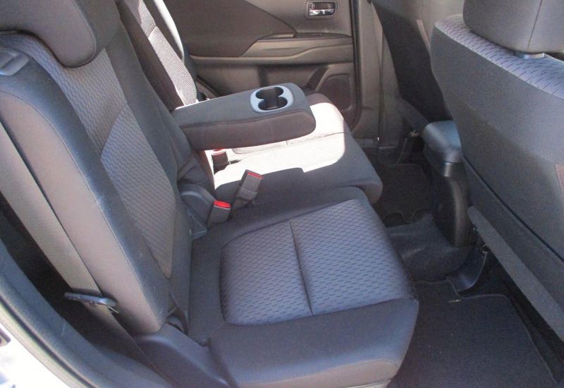 Mitsubishi Outlander • 2013 • 189,999 km 5