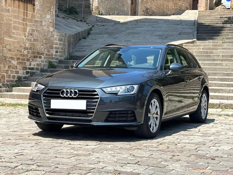Audi A4 Avant • 2019 • 72,500 km 3