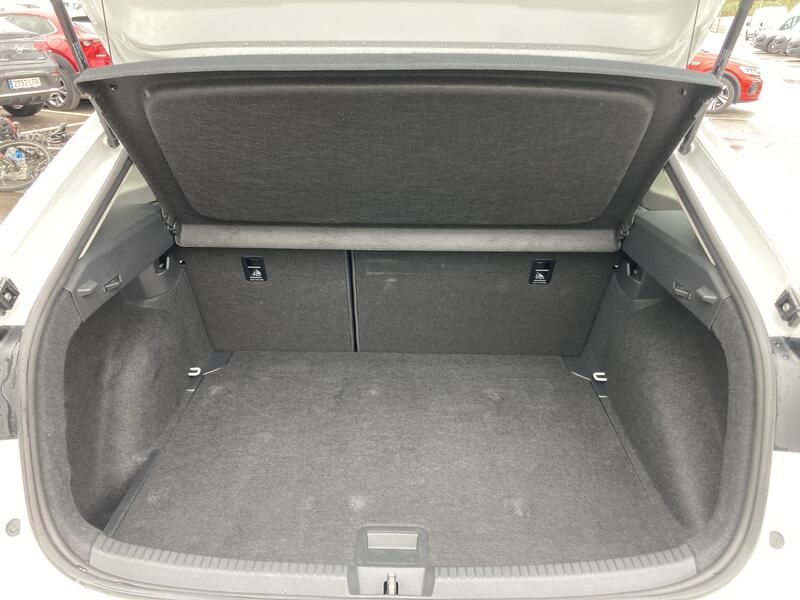 Volkswagen Tiguan • 2023 • 80,529 km 13