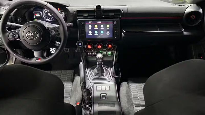 Toyota GR Supra • 2023 • 6,103 km 32
