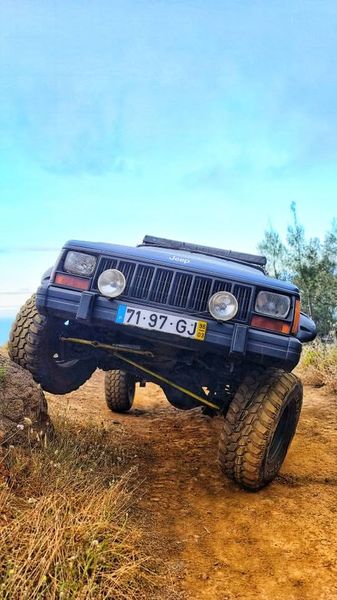 Jeep Cherokee • 1996 • 198,000 km 3