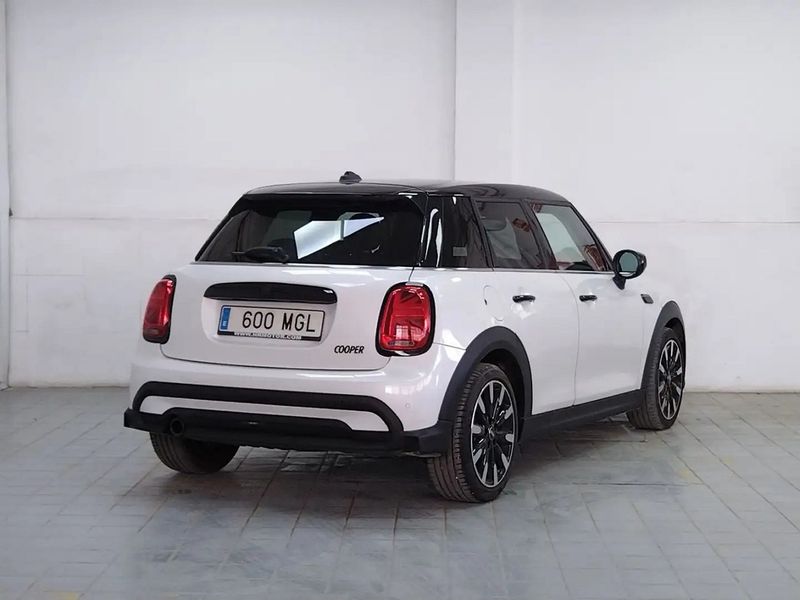 MINI Cooper • 2023 • 9,521 km 2