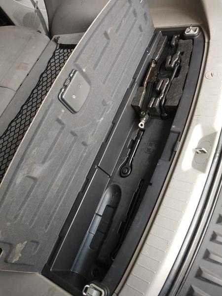 Hyundai Santa Fe • 2009 • 170,000 km 2