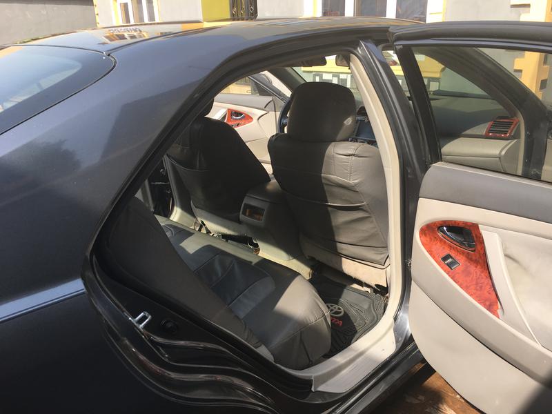 Toyota Camry • 2009 • 143,000 km 3