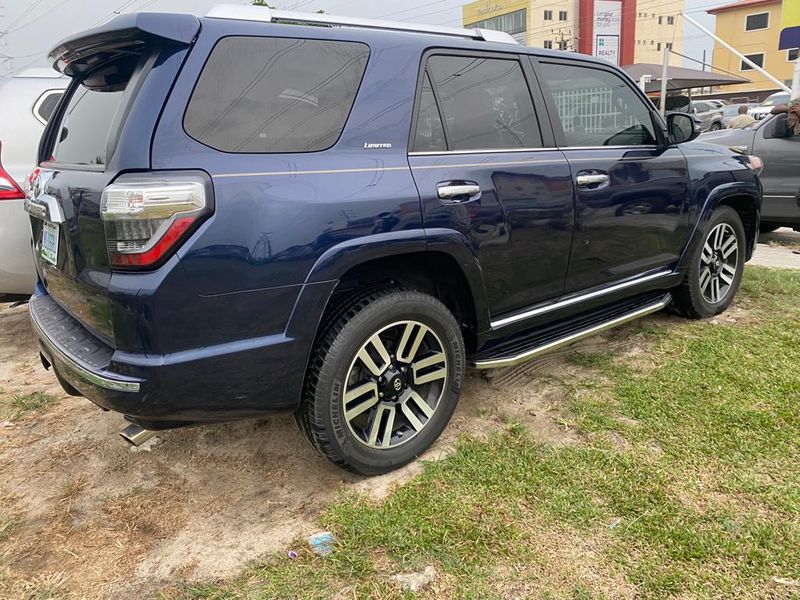 Toyota 4-Runner • 2015 • 110,128 km 2