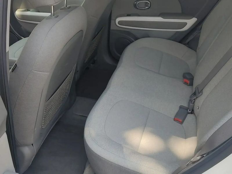 Kia Soul EV • 2015 • 76,500 km 8