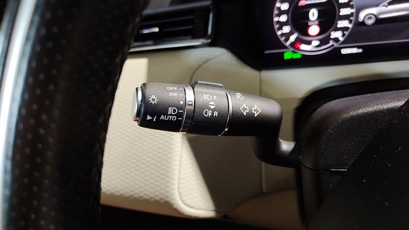 Land Rover Range Rover Velar • 2018 • 124,000 km 15