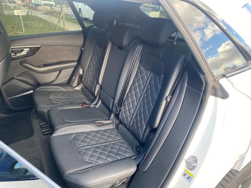 Audi Q8 • 2018 • 93,000 km 4