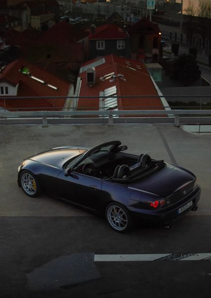 Honda S2000 • 2000 • 119,000 km 2