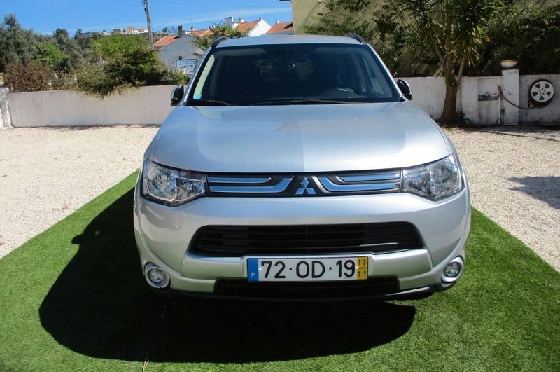 Mitsubishi Outlander • 2013 • 189,999 km 2
