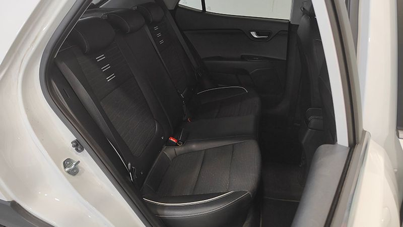 Kia Sorento Hybrid • 2023 • 12,500 km 15