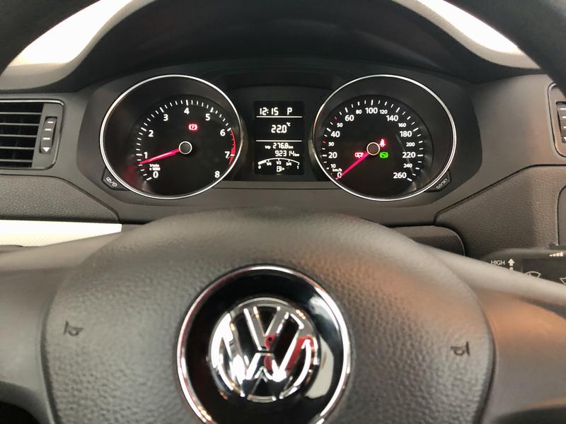 Volkswagen Jetta • 2015 • 92,000 km 6