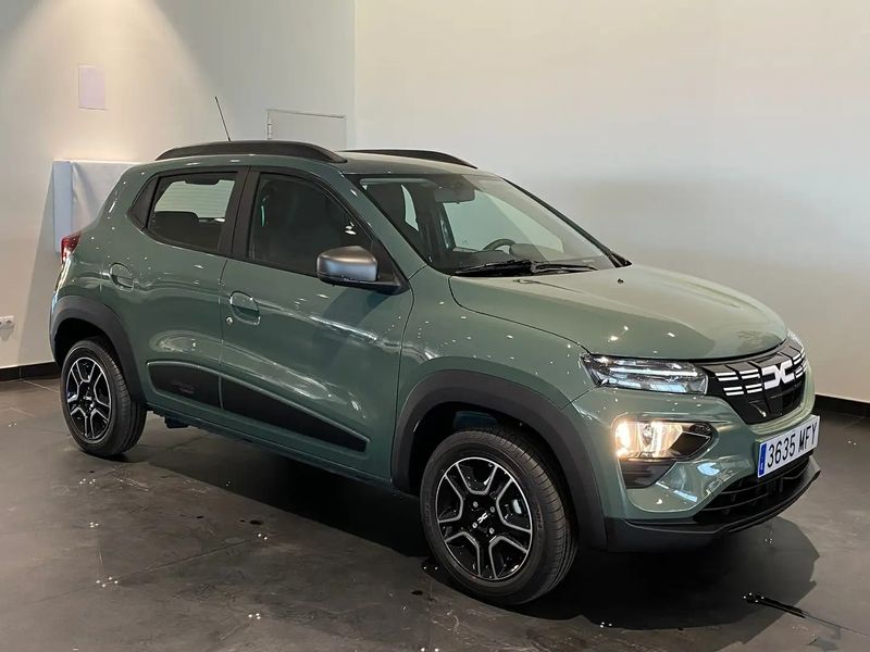 Dacia Sandero • 2023 • 8,000 km 4