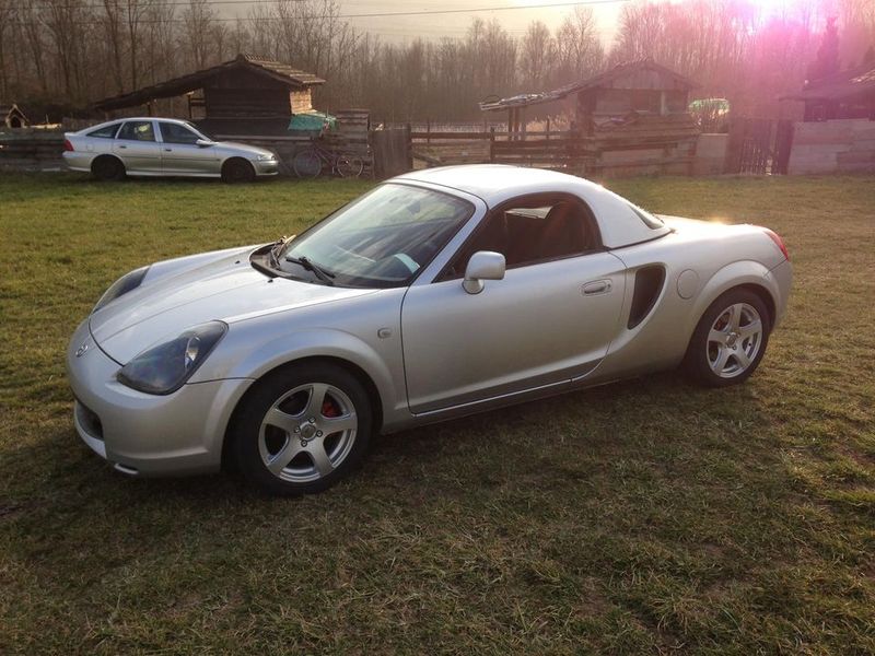Toyota MR2 • 2015 • 80,000 km 2