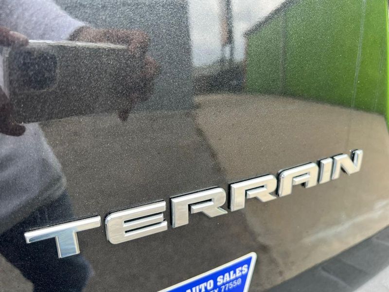 GMC Terrain • 2012 • 115,000 km 9