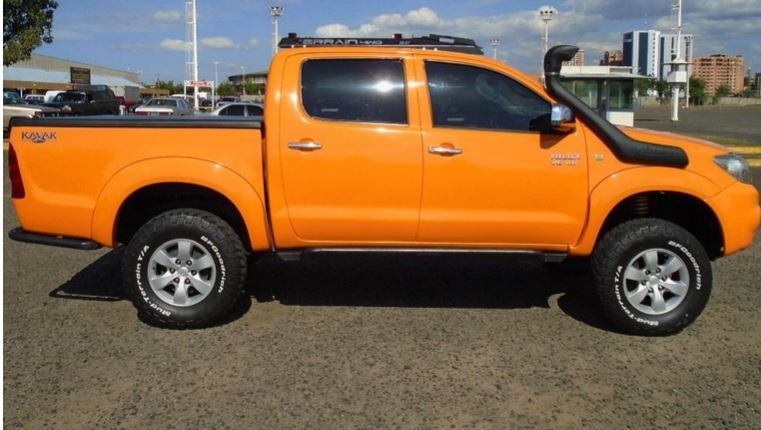 Toyota Hilux • 2009 • 170,000 km 3