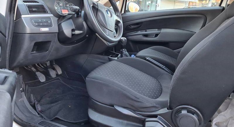 Fiat Punto • 2007 • 299,999 km 4