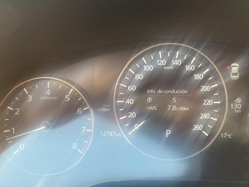 Mazda 3 • 2020 • 12,800 km 2