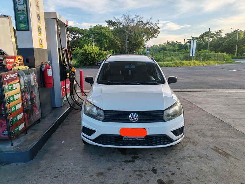 Volkswagen Saveiro • 2017 • 207,000 km 3