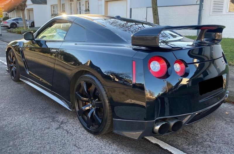 Nissan GT-R • 2009 • 79,000 km 2