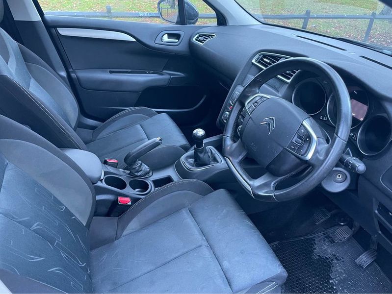 Citroën C4 • 2014 • 65,000 km 9