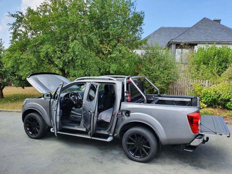 Nissan NP300 Pickup • 2018 • 86,000 km 6