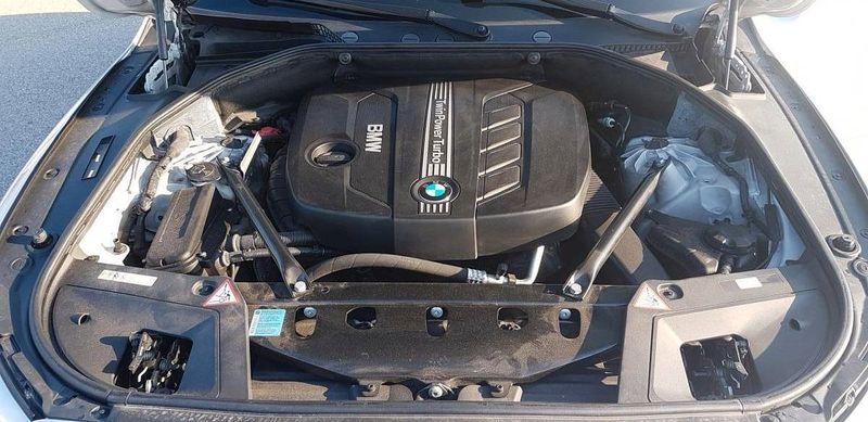 BMW 520D • 2012 • 900,000 km 5