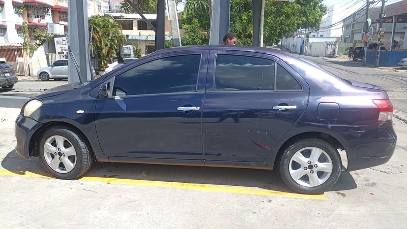 Toyota Yaris • 2007 • 170,000 km 2