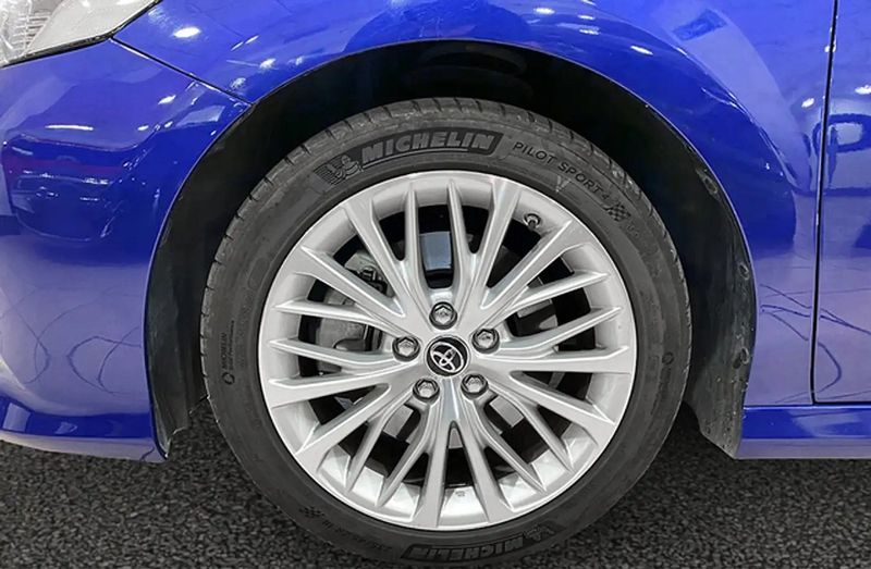 Toyota Camry • 2020 • 55,100 km 12