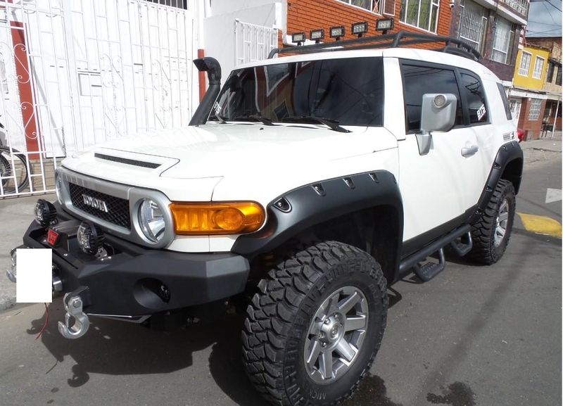 Toyota FJ Cruiser • 2015 • 130,000 km 1