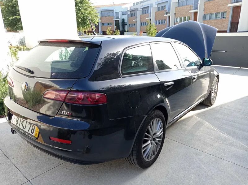 Alfa Romeo 159 Sportwagon • 2011 • 140,000 km 3