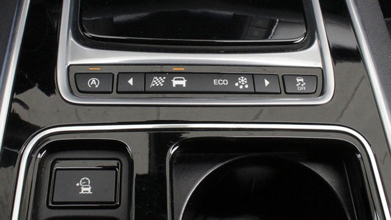 Jaguar XF • 2017 • 73,555 km 2