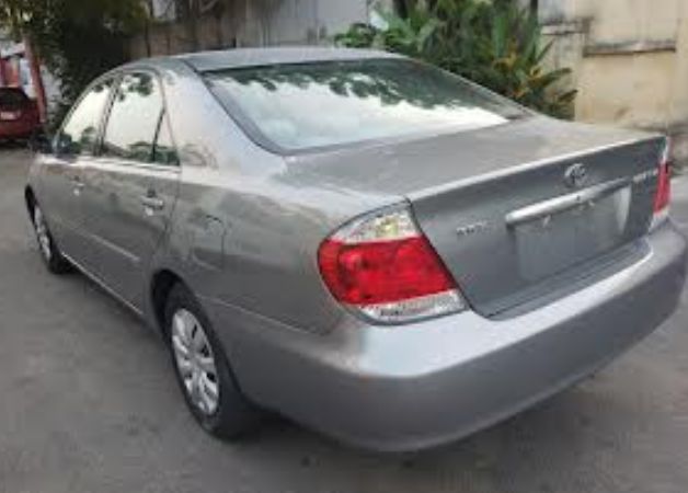 Toyota Camry • 2003 • 50,000 km 2