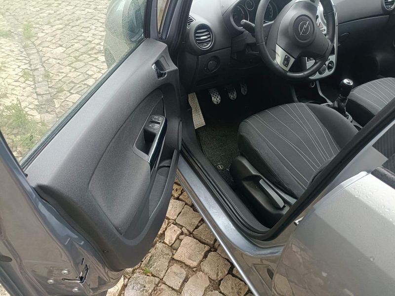 Opel Corsa • 2008 • 175,000 km 9