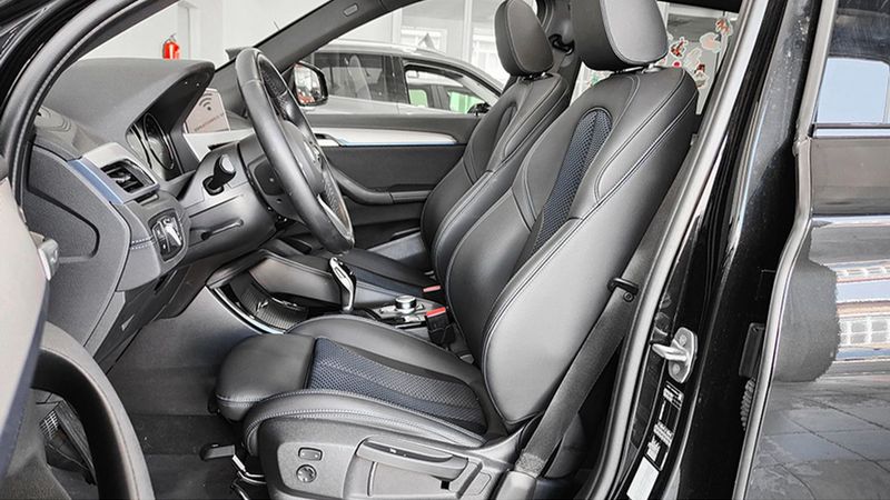 BMW X1 • 2022 • 23,532 km 13