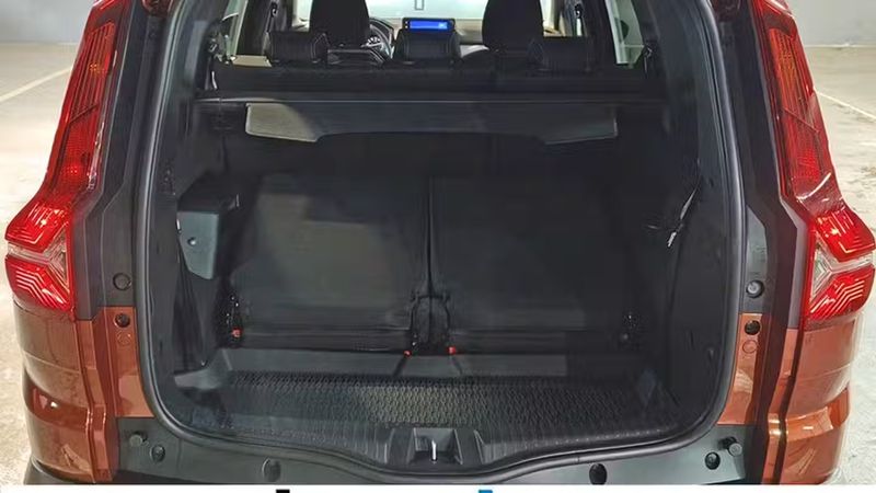 Dacia Lodgy • 2022 • 51,767 km 14