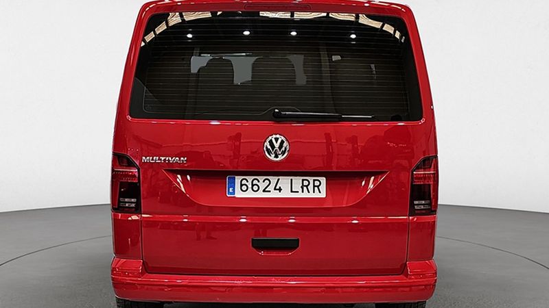 Volkswagen Multivan • 2021 • 30,742 km 11