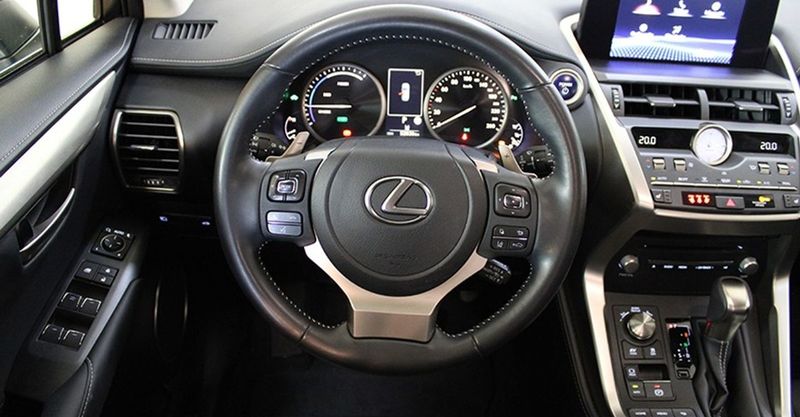 Lexus NX • 2021 • 53,000 km 6