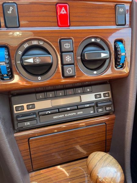 Mercedes-Benz 260 - 560 SE • 1989 • 214,700 km 3