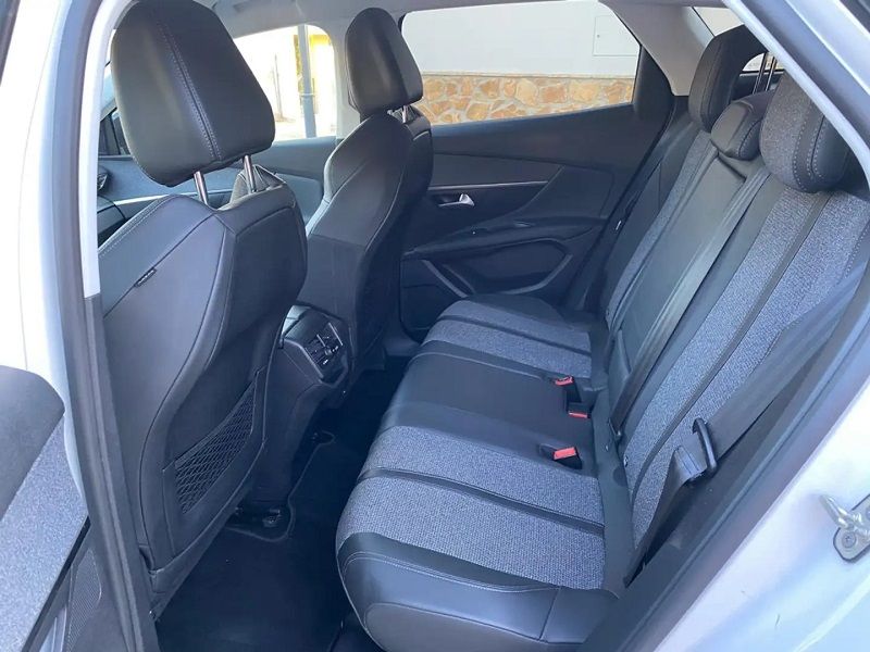 Peugeot 3008 • 2020 • 75,000 km 10