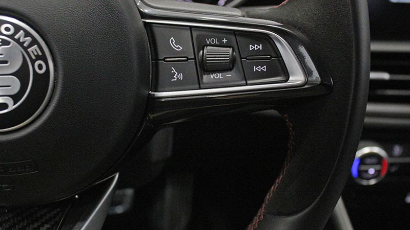 Alfa Romeo Giulia • 2021 • 39,000 km 32