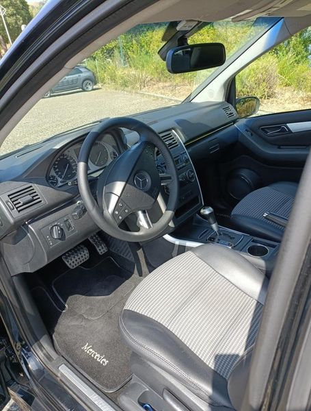 Mercedes-Benz Class B • 2007 • 180,000 km 2