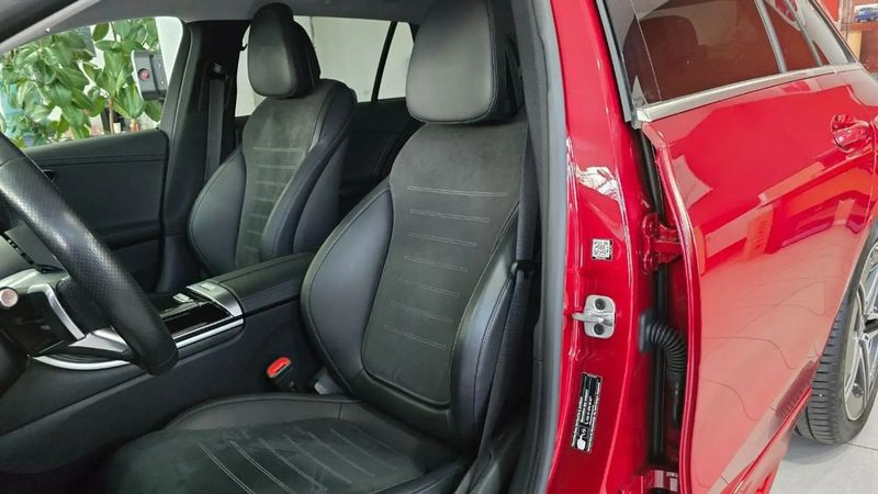 Mercedes-Benz C-Class • 2023 • 36,000 km 11