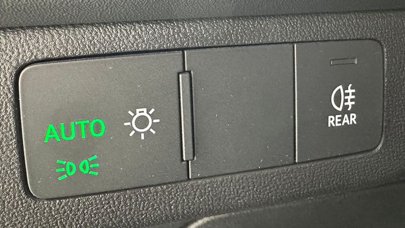 Audi e-tron • 2022 • 24,221 km 15