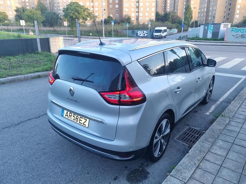 Renault Grand Scenic • 2018 • 143,000 km 4
