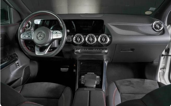 Mercedes-Benz GLA • 2020 • 48,000 km 2