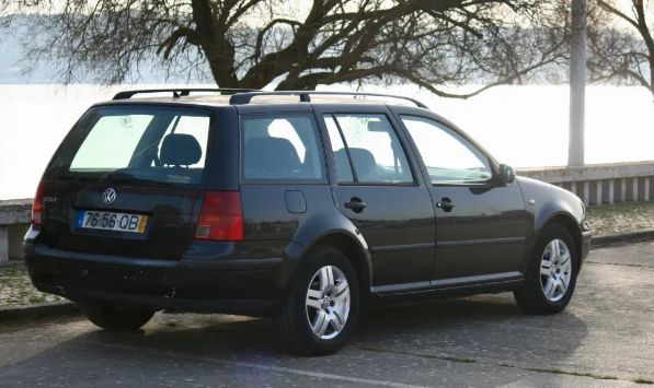 Volkswagen Golf Variant • 2000 • 330,753 km 2