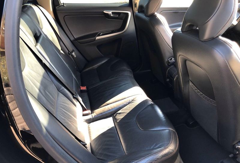 Volvo XC60 • 2009 • 299,999 km 6