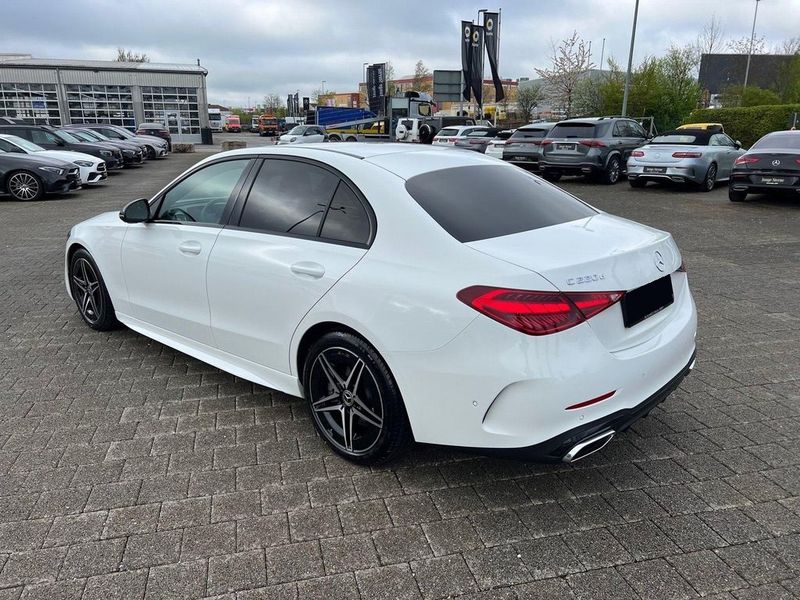Mercedes-Benz C • 2022 • 17,500 km 4